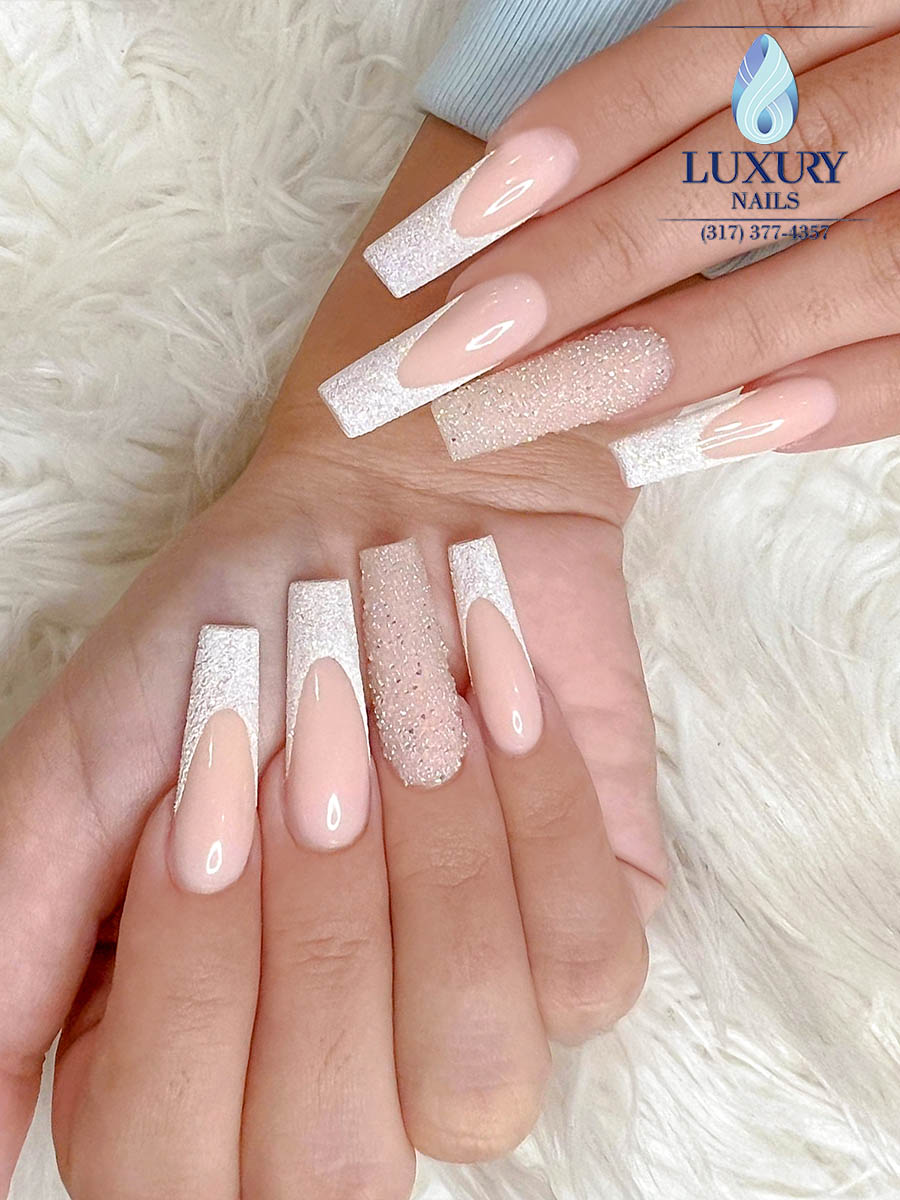  LUXURY Nails